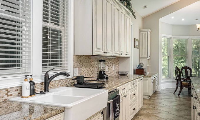 Matthews House | Spacious 6-bedroom house with WiFi, AC in charming Mint Hill