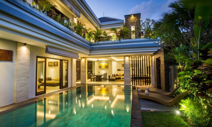 Taman Griya Villa | Elegant 6-Bedroom Villa with Private Pool near Uluwatu