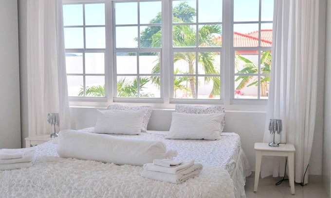 Jan Thiel Villa | Perfect 7 Bedroom Villa Ideal for Group Getaways