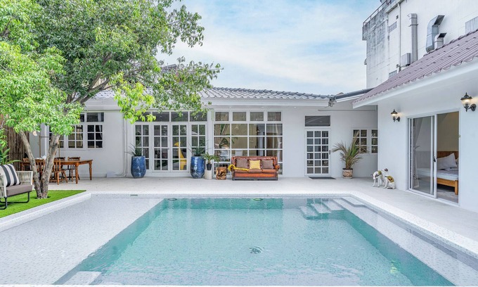 Nimman Villa | Spacious 7-bedroom pool villa in gorgeous Chiang Mai