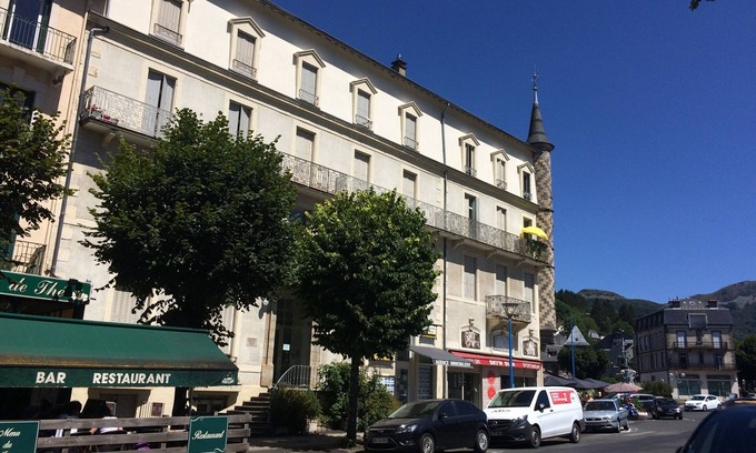 La Bourboule Apartment | Spacious Apartment in the Heart of the City with Balcony