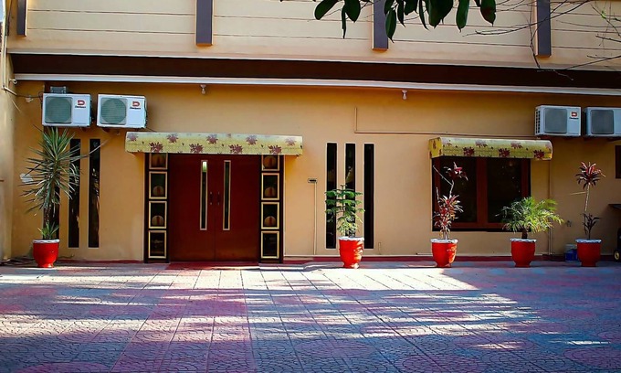 F-6 Sector House | Spacious 9-bedroom building with WiFi, AC in delightful Islamabad