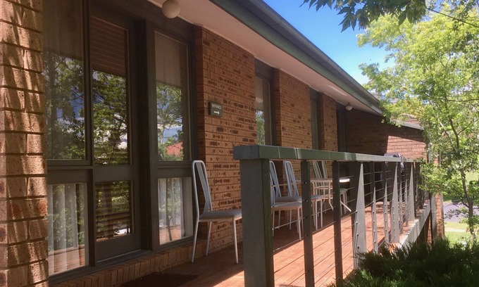 Jindabyne House | Ideal Group Retreat with Pool & Spa in Town Center