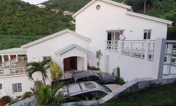 Almond Grove House | Spacious Accommodations with Kitchen Amenities Await You