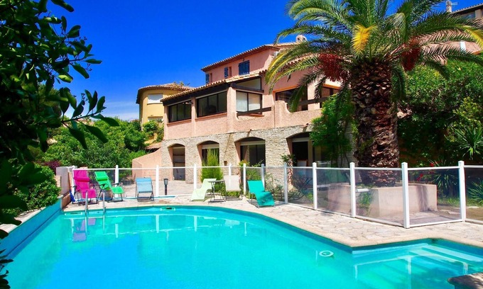 Carry-le-Rouet House | Elegant Air-Conditioned House with Private Pool in Provence