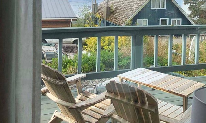 Craig Cabin | Spacious and bright - home gym, laundry, kitchen - 2nd and Spruce Cabin