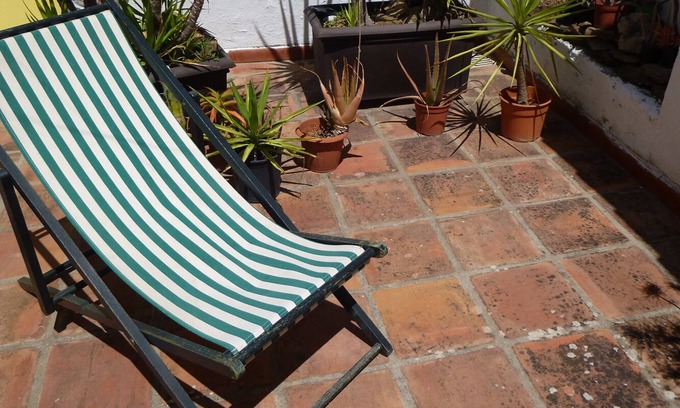 Evora House | Artful Retreat in City Center with Terrace & Spa Amenities