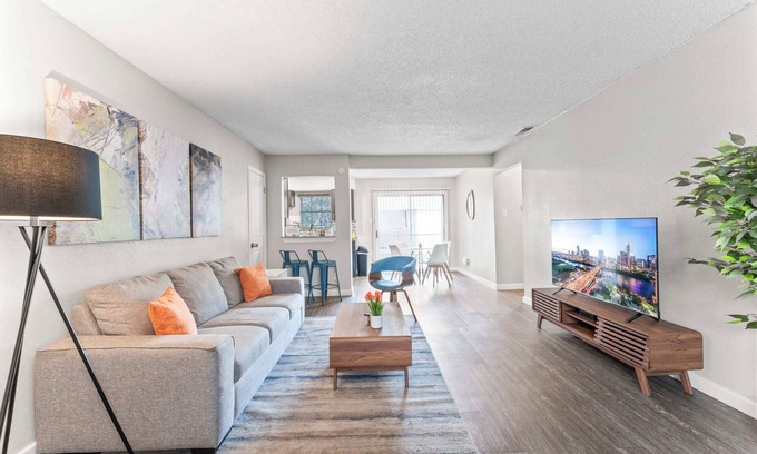 Windsor Park Apartment | Chic 2BR Suite with King Bed Near Downtown - Rated 9.4/10