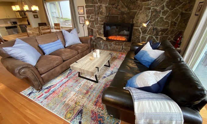 Teton Village Condo | Relaxing Retreat with Hot Tub in Teton Village