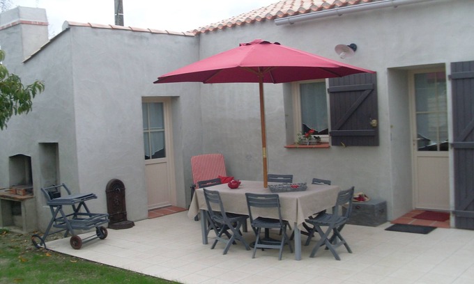 La Garnache House | Guest Rated: 9.8! Oceanfront House with Pool & Lake Views