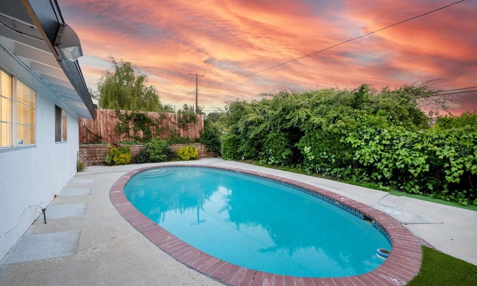 Topanga House | Cozy Home with Private Pool & Ocean View in Woodland Hills