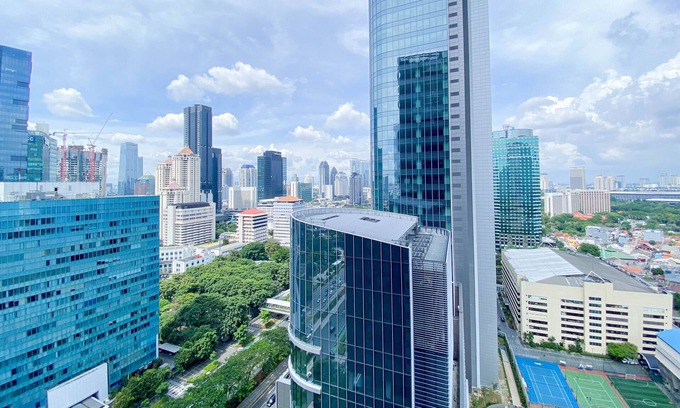 Bendungan Hilir Apartment | Elegant 3BR Apartment at Sudirman Suites with Pool Access