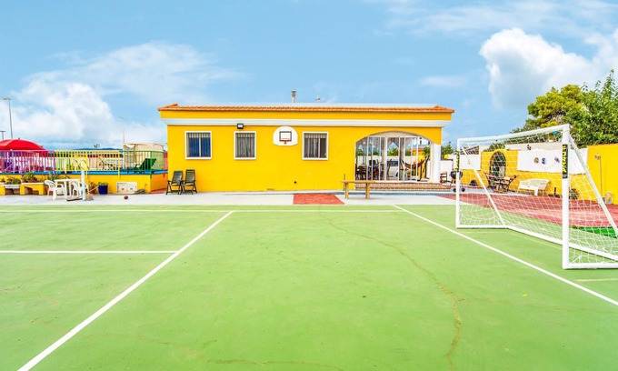 Moncofar House | Spacious and family vacation home with sports and playground and swimming pool.