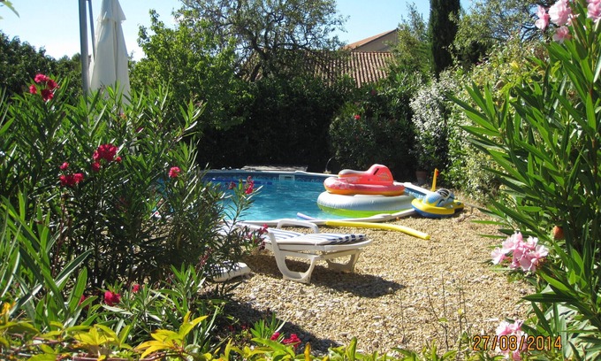 Castelnau-de-Guers House | Inviting Oceanfront Retreat with Private Pool and Breakfast