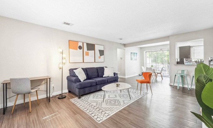 Pleasant Valley Apartment | Pet-Friendly 2BR King Bed Near Downtown Attractions