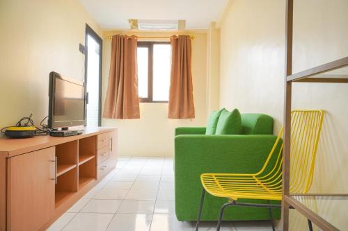 Kebagusan Apartment | Cozy 2BR Getaway at Kebagusan City Apartment