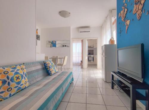 Porto Potenza Picena Apartment | Relaxing Beach Retreat with Family-Friendly Amenities