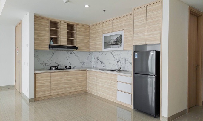 Tangerang Apartment | Relaxing 3BR Retreat with Pool at Hillcrest House