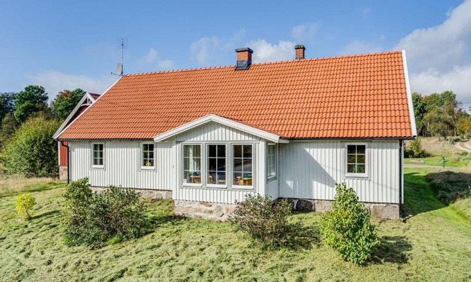 Knared House | Modern Farmhouse Retreat with Indoor Pool & Pet-Friendly Stay