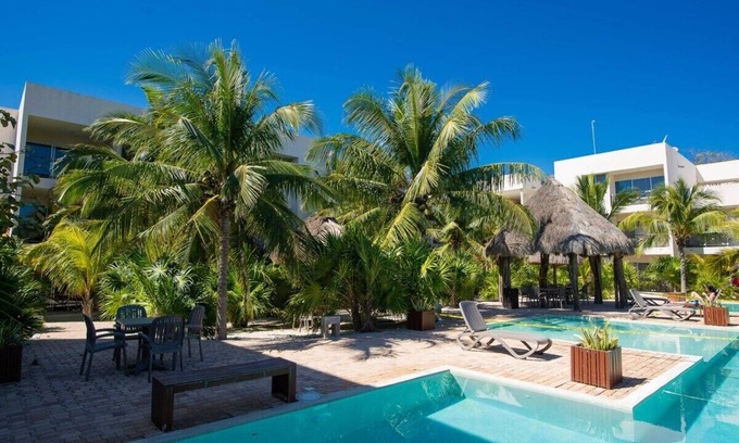 Progreso Municipality Apartment | Spacious and private, 1 block from sea, Progreso East
