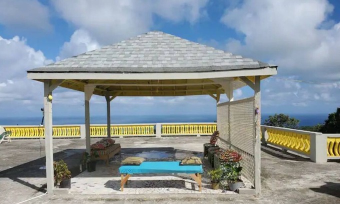 Duncans House | Tranquil Villa Retreat with Pool in Duncans