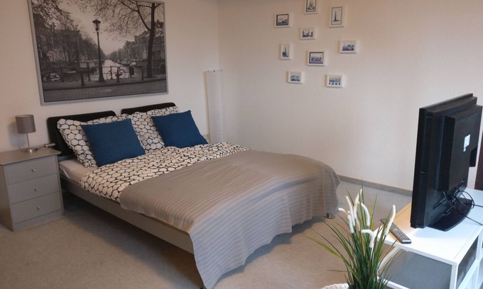 Wik Apartment | Comfortable Oceanfront Apartment with Pool & Kitchen Access