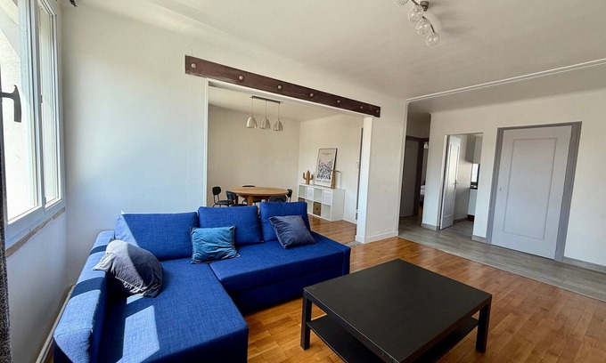 Saint-Jean-de-Monts Apartment | Spacious apartment in central Saint-Jean-de-Monts near beach