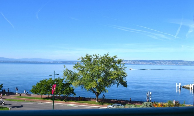 Evian-les-Bains Apartment | Cozy 2-Bedroom Apartment in Évian-les-Bains - Pet Friendly
