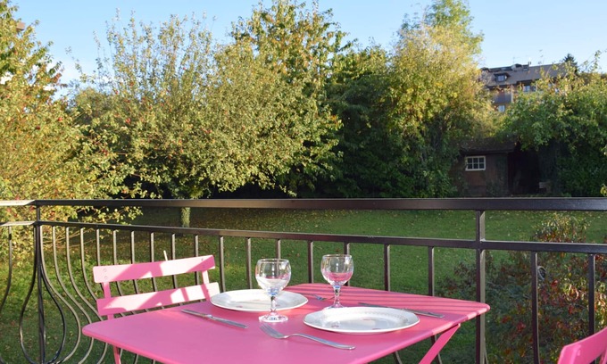 Evian-les-Bains Apartment | Cozy Apartment Évian-les-Bains: Perfect for Families