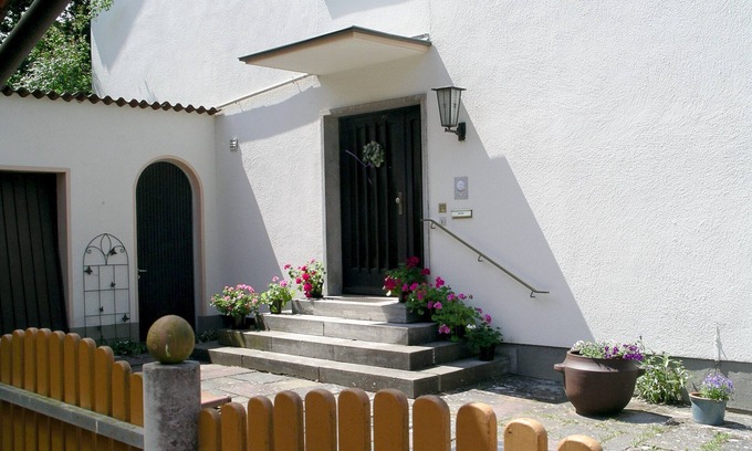 Neuendettelsau House | Ideal Apartments for Families near Nuremberg with Free Parking