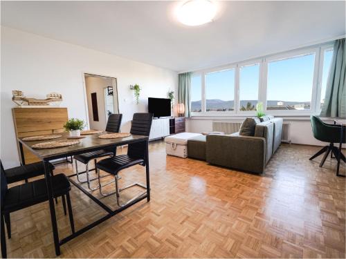 Wiener Neustadt Apartment | Elegant Apartments with Scenic Views and Free Parking