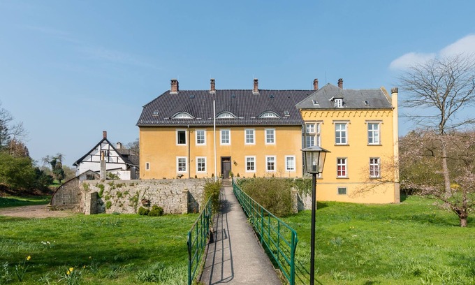 Leopoldshoehe Apartment | Cozy Apartment Steps from Teutoburg Forest - 10/10 Rated