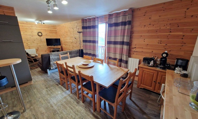 Valfrejus Apartment | Spacious apartment 8 pax, heart of Valfréjus