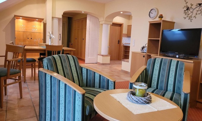 Bad Fuessing Apartment | Modern Two-Bedroom Apartment with Spa and Breakfast Included
