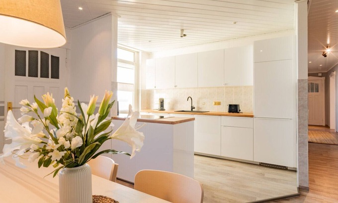 Strausberg Apartment | Spacious Apartment in Strausberg - Sleeps 6