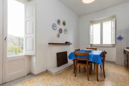 Ceraso Apartment | Cozy 3-Bedroom Apartment with Garden & WiFi in Ceraso