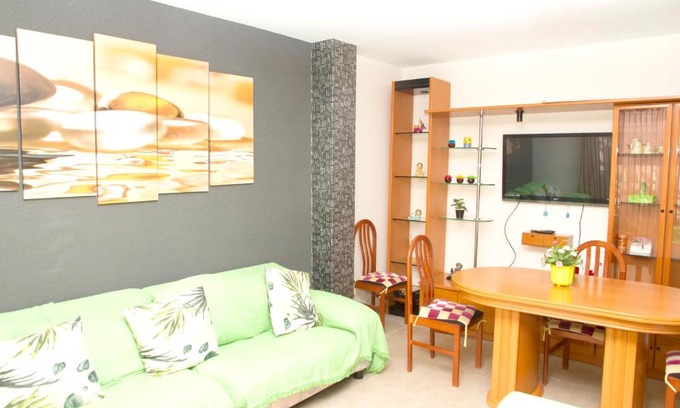 Garrucha Apartment | Sea View Apartment in Garrucha - Rated 9.5/10, Pet Friendly