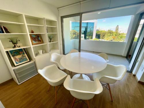 Acropolis Apartment | Family-Friendly Getaway at Platform 357 Stasinou Apartment