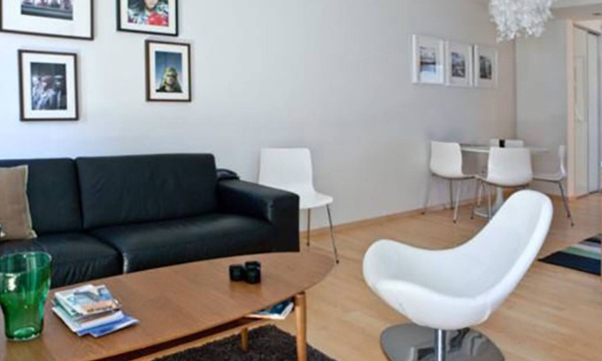 Hliðar Apartment | Central Apartment with Spa and Kitchen - Rated 10/10
