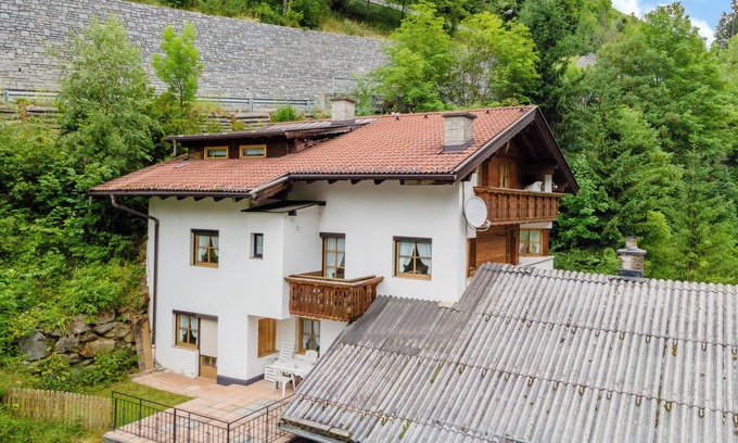 Kappl Apartment | Premium Apartment in the Scenic Paznaun Valley, Rated 10/10