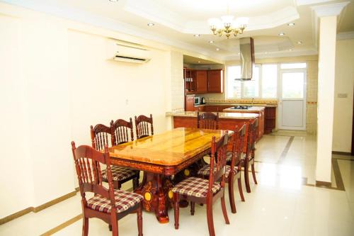 Oyster Bay House | Family-Friendly Apartment by the Beach in Masaki