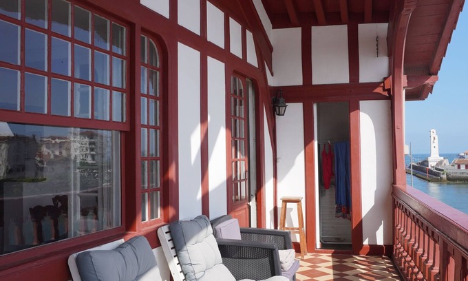 Ciboure Apartment | Discover a Prime Apartment at St Jean de Luz Port