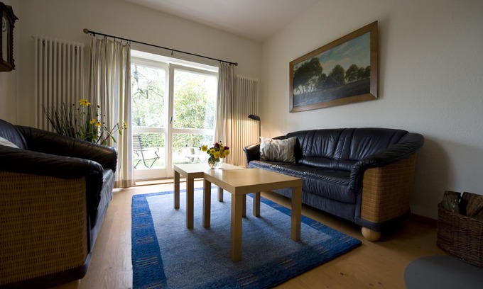 Nordenholz Apartment | Charming Mountain Apartment by Hasbruch with Pool & Lake View