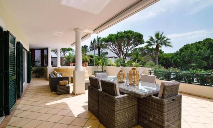 Vale do Lobo Apartment | Exceptional Vale do Lobo Apartment Steps from the Beach