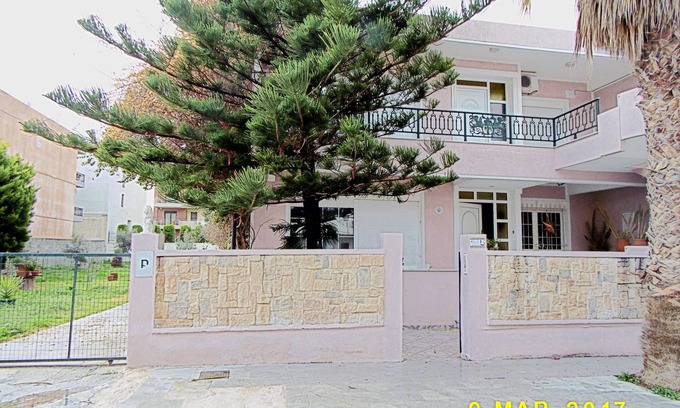 Korithion Apartment | Quiet Coastal Apartment for 6 with Pool & Breakfast