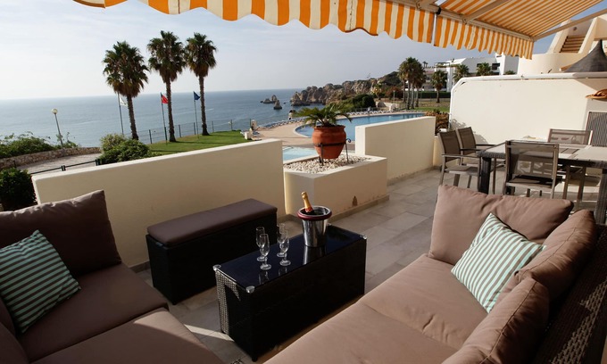 Ameijeira Apartment | Oceanfront Retreat with Breathtaking 180° Sea View