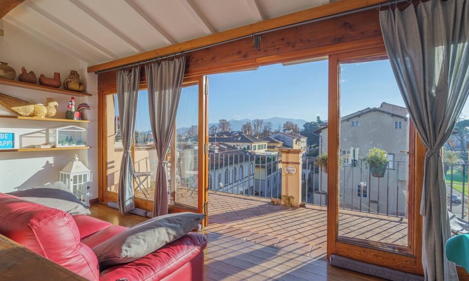 Lucca Historical Center Apartment | Inviting Apartment with Terrace & Spectacular View, 10/10 Score