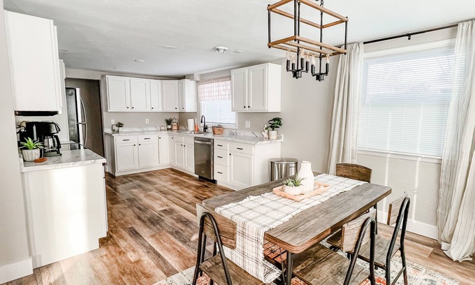 Appleton House | Cozy Appleton Hideaway Near Lambeau & Downtown Attractions