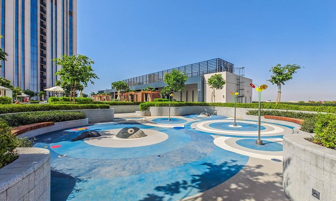 Dubai Apartment | Inviting Apartment with Canal and Park Views, Great Amenities