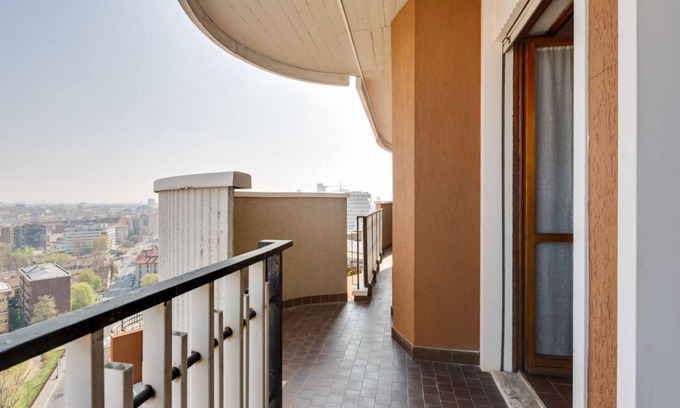 Greco Apartment | Cozy Apartment with Terrace Near Central Station